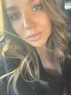 Alice escort in Paris